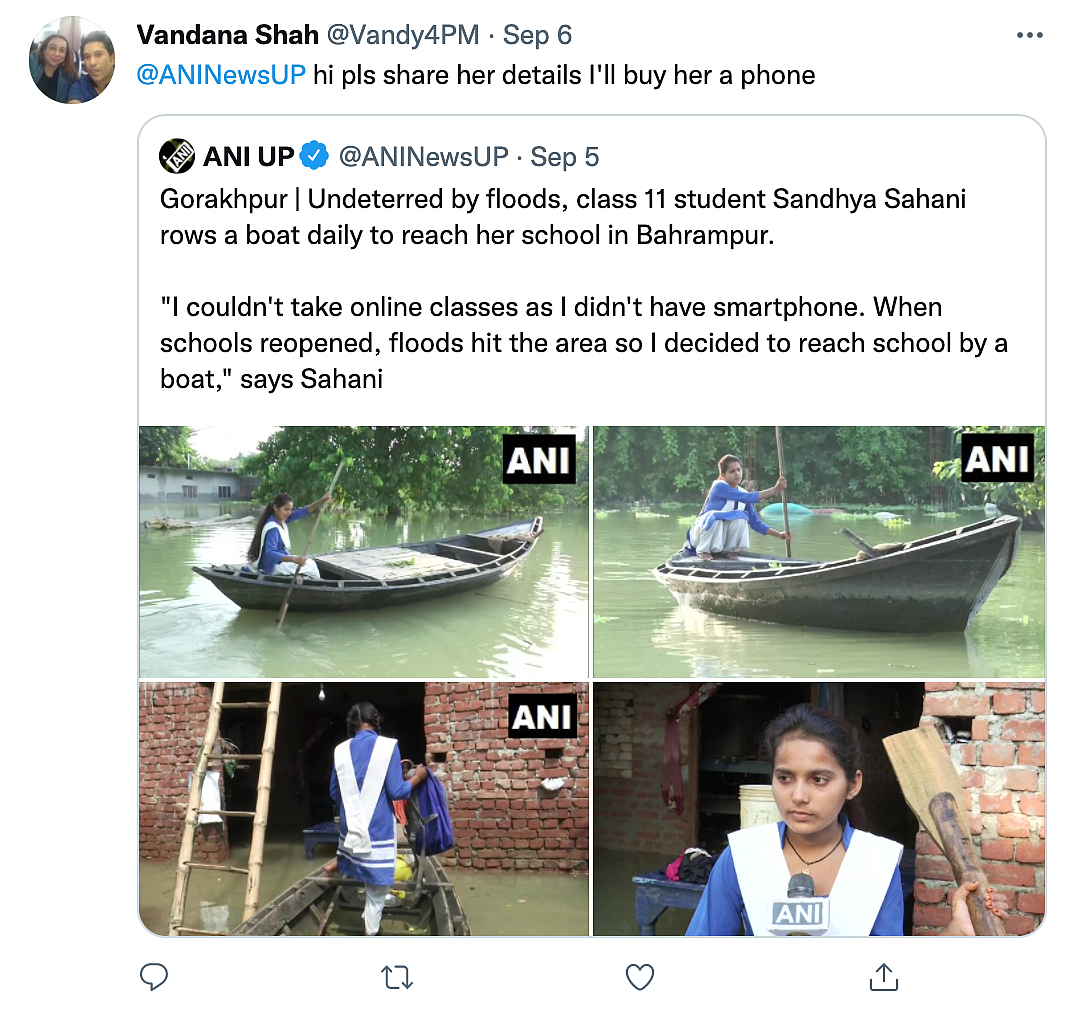 In Flood-Hit Gorakhpur, This Class 11 Student Reaches School by Rowing a Boat