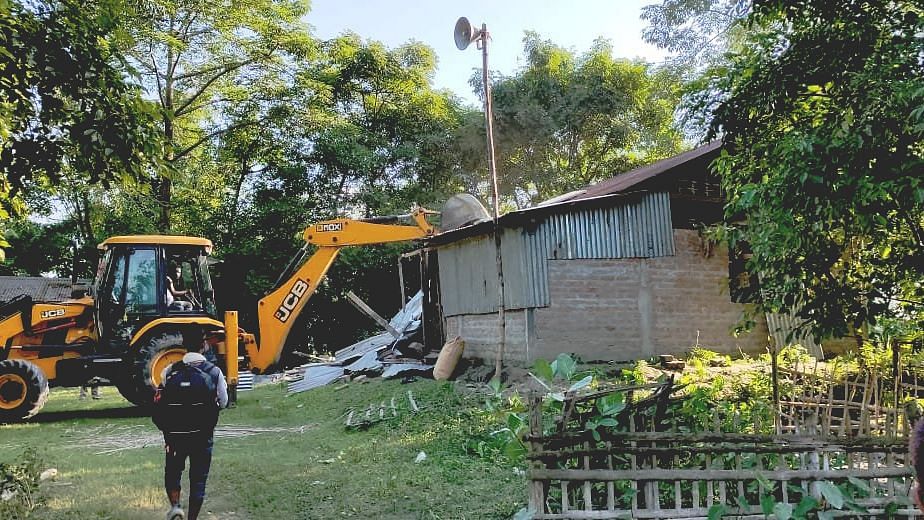 <div class="paragraphs"><p>Over 800 families have been evicted from the Darrang area in Assam since 20 September.</p></div>