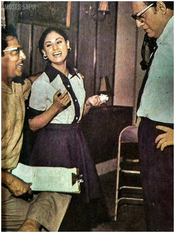 <div class="paragraphs"><p>A rare photo of Hrishikesh Mukherjee, Jaya Bhaduri and Utpal Dutt on the sets of <em>Guddi.</em></p></div>
