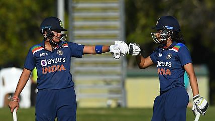 <div class="paragraphs"><p>India ended Australian women's team's winning streak at 26 games in ODIs</p></div>