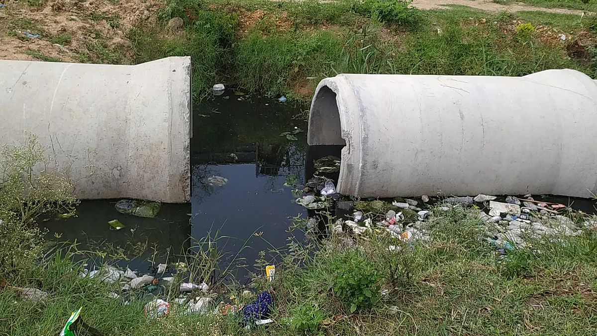 <div class="paragraphs"><p>These sewage pipes are just outside Salma Begum’s house.</p></div>