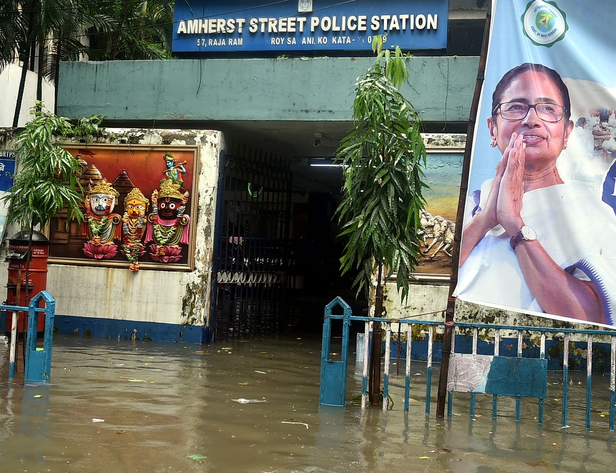 Heavy rain in Kolkata has led to waterlogging and traffic snarls in the capital city of West Bengal. 
