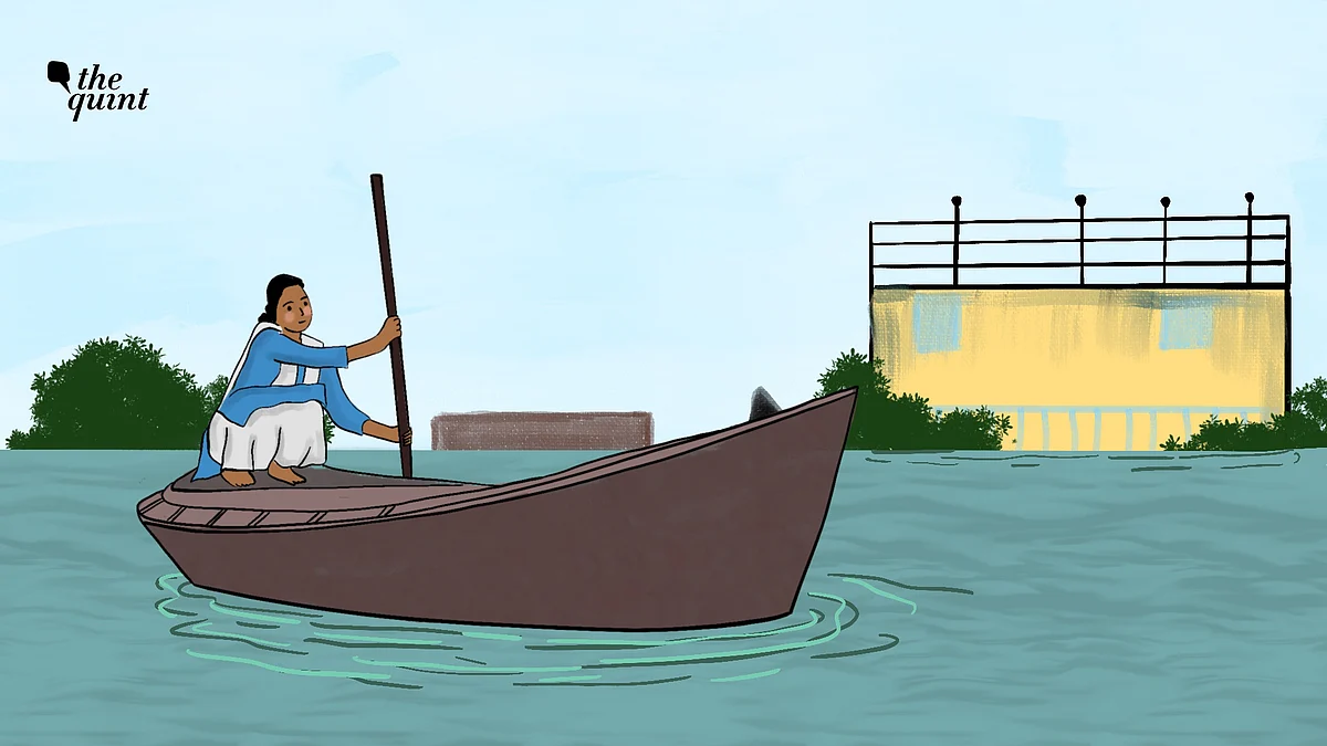 In Flood-Hit Gorakhpur, Girl Forced to Row Boat To Reach School Daily