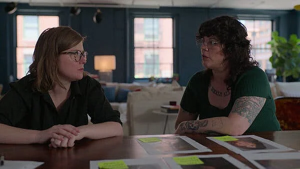<div class="paragraphs"><p>filmmaker Erin Lee Carr and journalist Jenny Eliscu.</p></div>