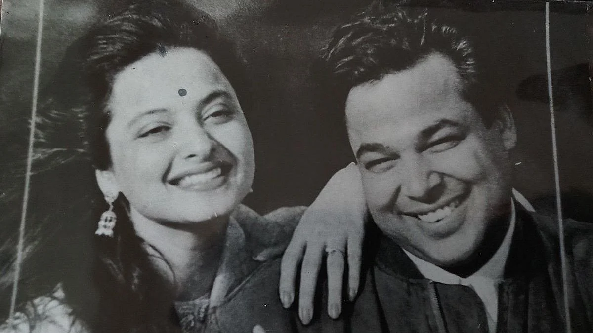 <div class="paragraphs"><p>Rekha with Mukesh Aggarwal.</p></div>
