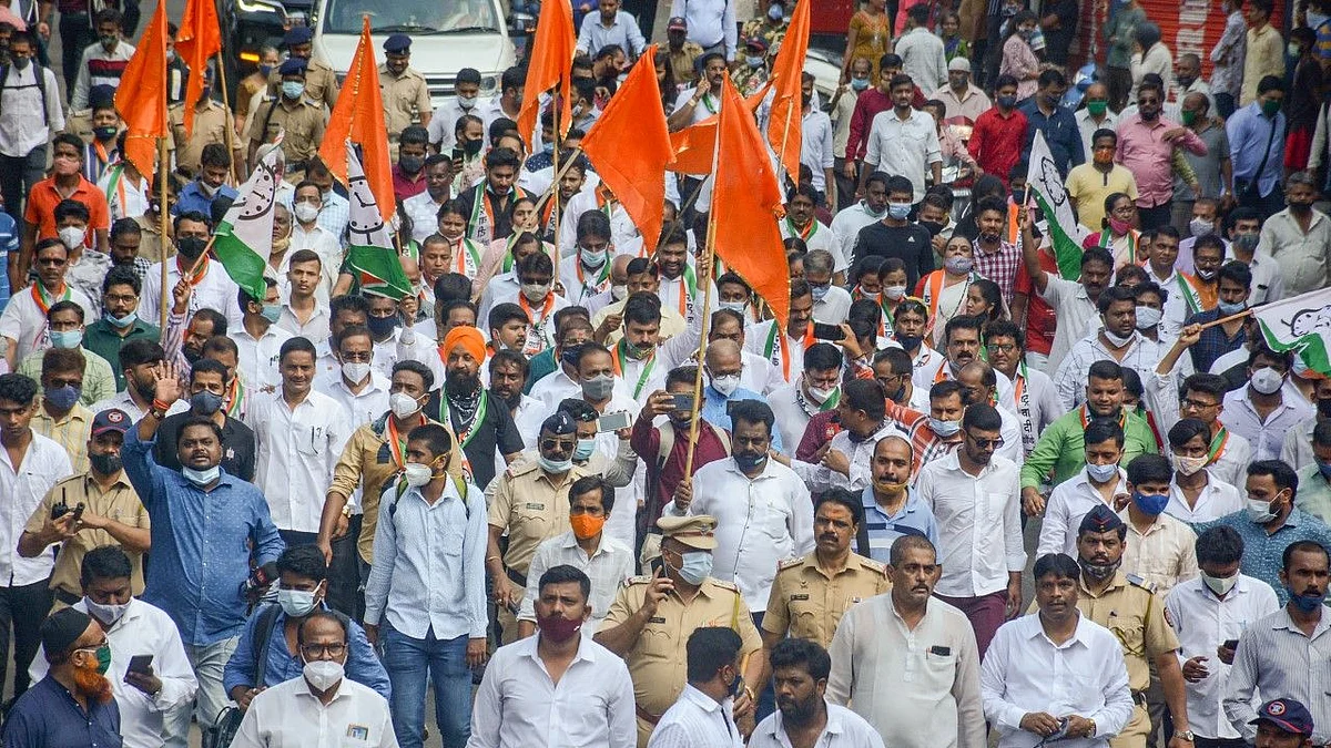 <div class="paragraphs"><p>Shiv Sena and NCP workers take out a rally during Bandh called by Congress-Shiv Sena-NCP alliance to protest against the Lakhimpur Kheri incident.</p></div>