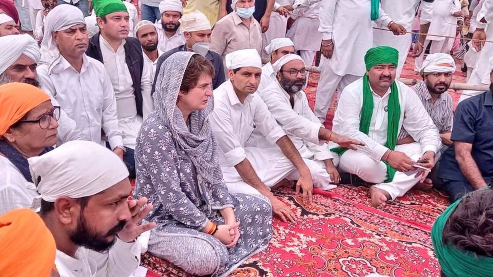 <div class="paragraphs"><p>Congress General Secretary Priyanka Gandhi Vadra attended the <em>antim ardaas</em> (last rites) ceremony of the farmers who lost their lives in the 3 October unrest in Lakhimpur Kheri.</p></div>