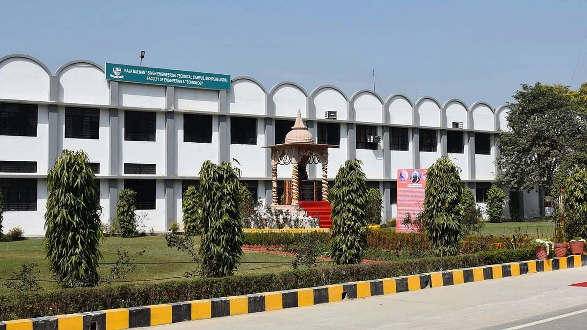 Following Arrest of Kashmiri Students, Agra College Announces Indefinite Leave 