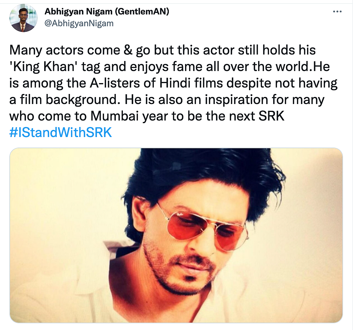 #IStandWithSRK Trends on Twitter as Fans Shower the Star With Support