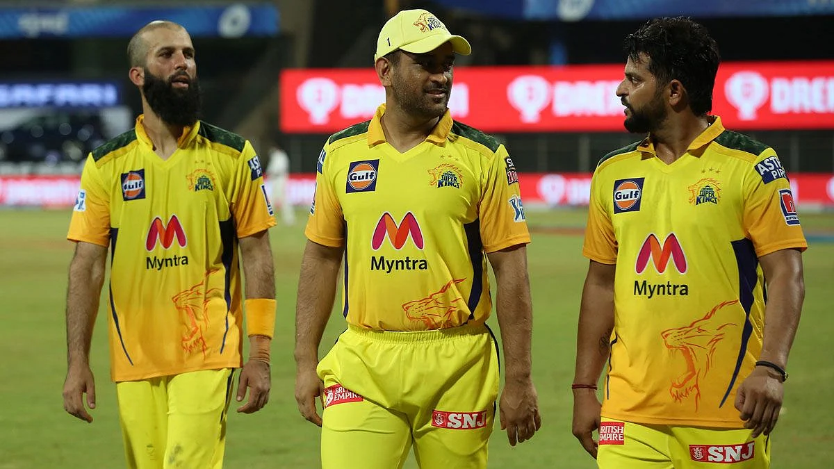 <div class="paragraphs"><p>Moeen Ali, MS Dhoni and Suresh Raina share a light moment.</p></div>