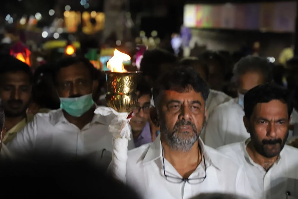 Lakhimpur Unrest | Protests Grip the Nation, Priyanka Gandhi Under 'Arrest'
