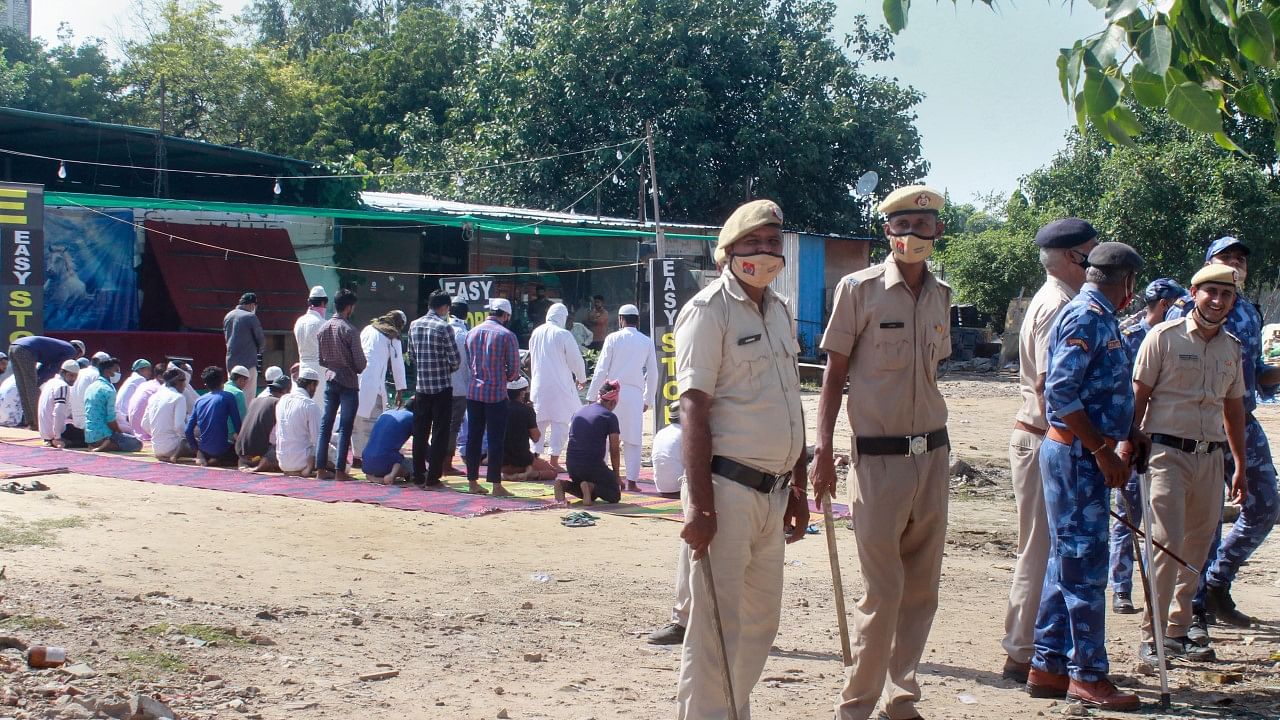 <div class="paragraphs"><p>Friday prayers by the Muslim community in Gurugram were interrupted by protesters in Gurugram's Sector 12.</p></div>