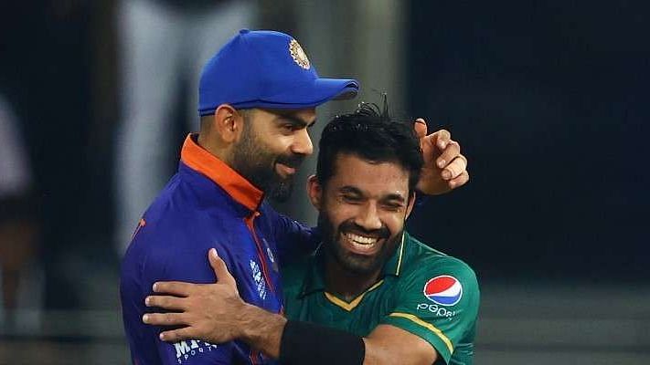 <div class="paragraphs"><p>Mohammad Rizwan and Virat Kohli after the match on Sunday.</p></div>