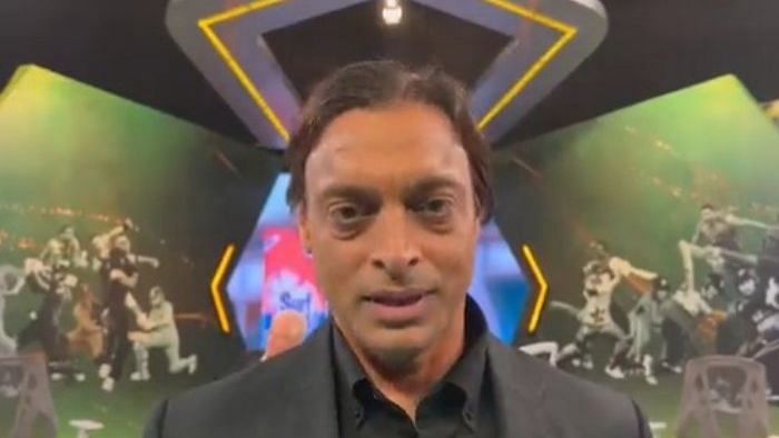 <div class="paragraphs"><p>Shoaib Akhtar was asked to leave the studio of PTV's analysis show by Nauman Niaz.</p></div>