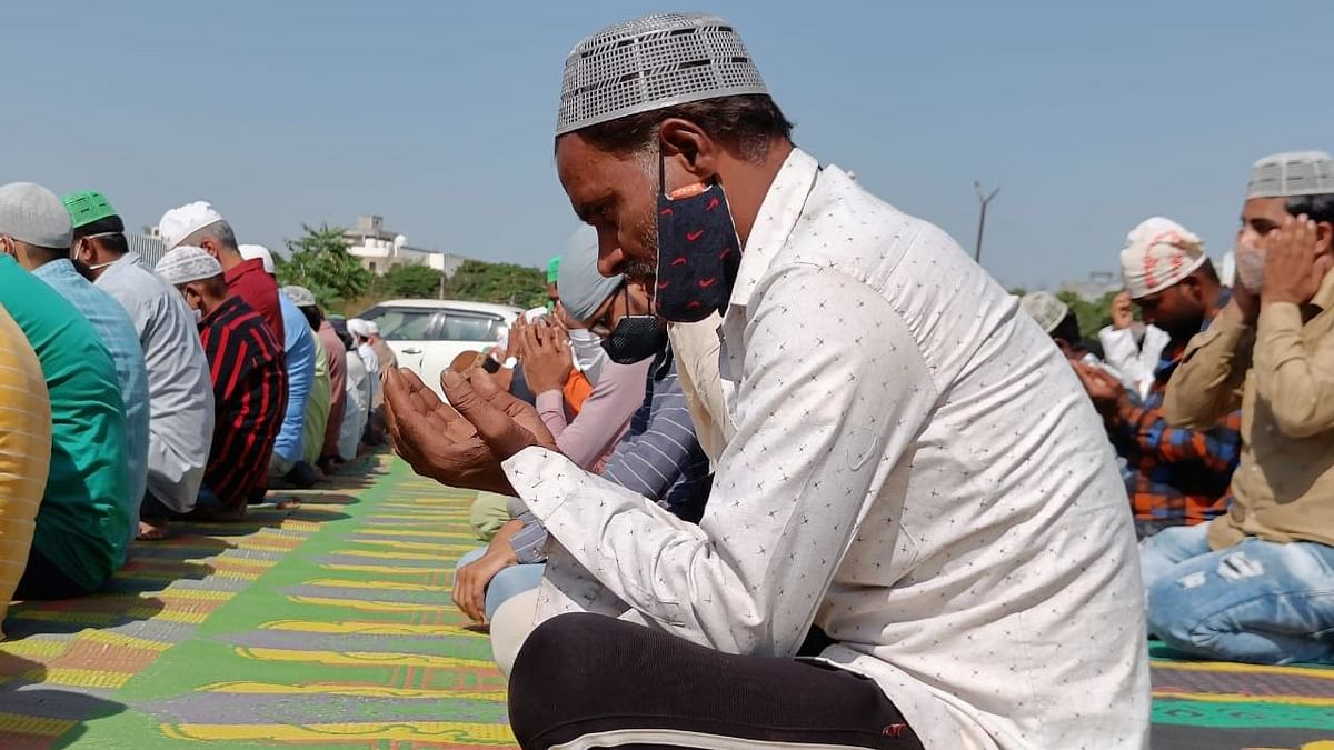Friday Prayers Offered at a Shop in Gurgaon, Protest at Different Namaz Site