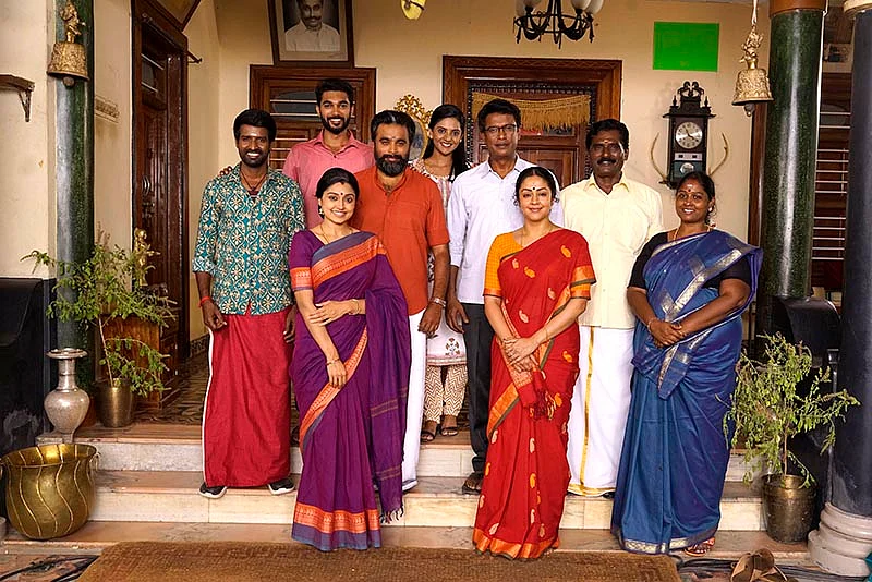 <div class="paragraphs"><p>A still from <em>Udanpirappe.</em></p></div>