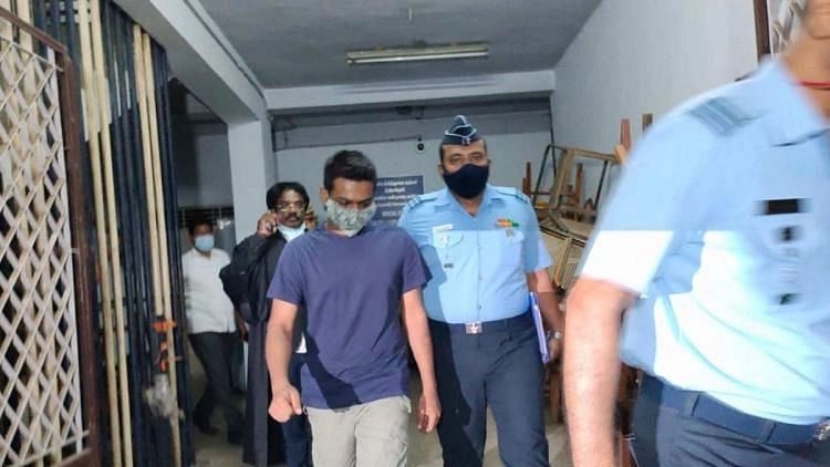 <div class="paragraphs"><p>The Judicial Magistrate Court in Coimbatore on Thursday, 30 September, upheld the Indian Air Force’s appeal to hand over the accused in the alleged rape of a woman IAF officer to the IAF.</p></div>