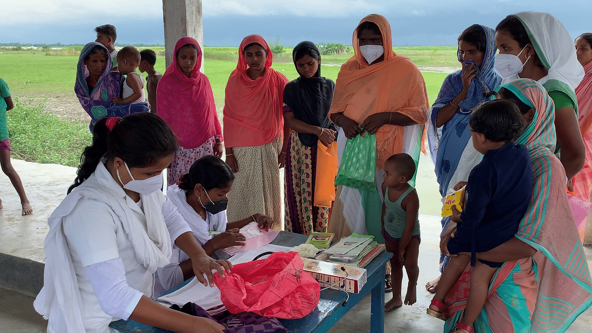 Villagers living on the river islands in Assam rely on Boat Clinics for their fight against COVID-19. 