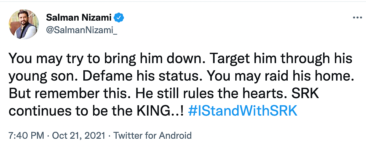 #IStandWithSRK Trends on Twitter as Fans Shower the Star With Support