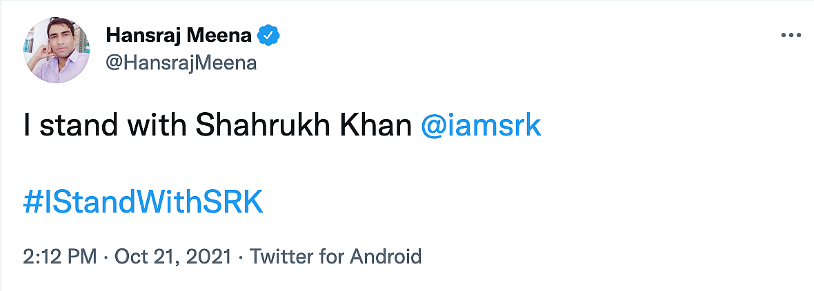 #IStandWithSRK Trends on Twitter as Fans Shower the Star With Support
