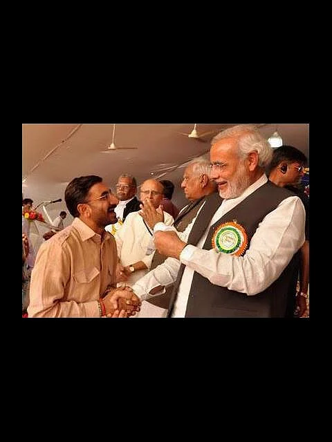 <div class="paragraphs"><p>Malik also claimed that BJP leaders were part of the NCB raid.</p></div>