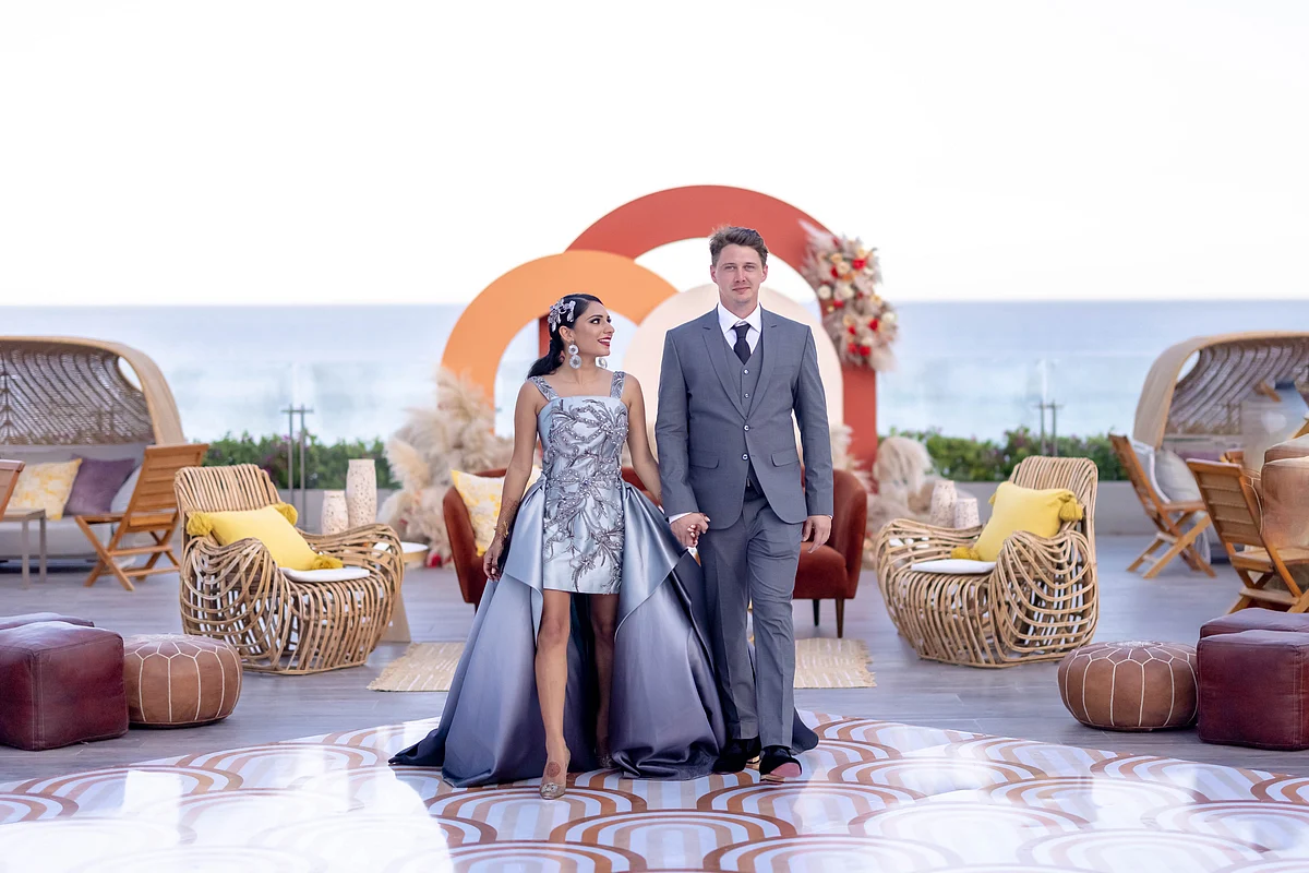 <div class="paragraphs"><p>Wedding arranged by Shaadi Destinations.</p></div>