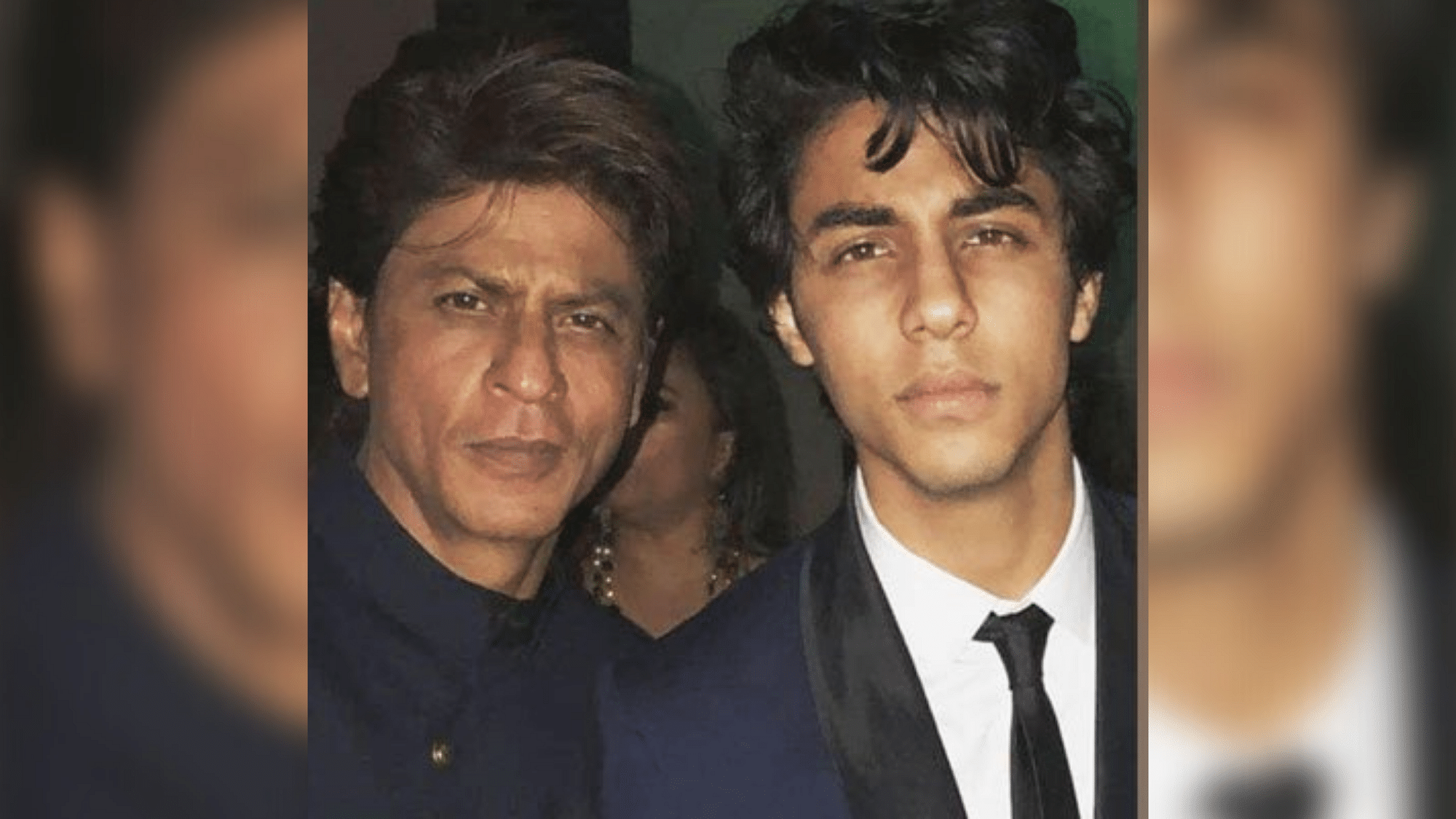 <div class="paragraphs"><p>Users support SRK on twitter with #IStandWithSRK</p></div>