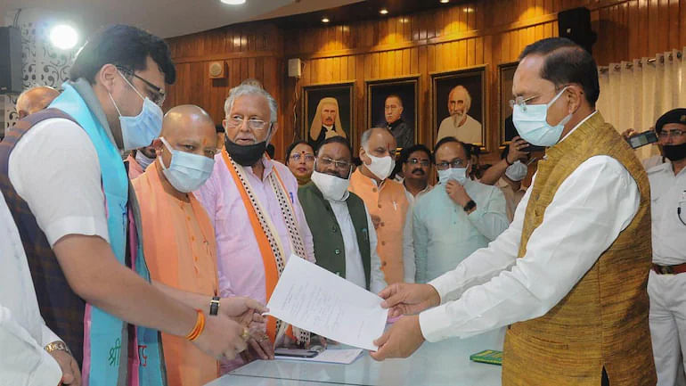 <div class="paragraphs"><p>SP MLA Nitin Agarwal files nomination on 17 October in presence of UP CM Yogi Adityanath.</p></div>