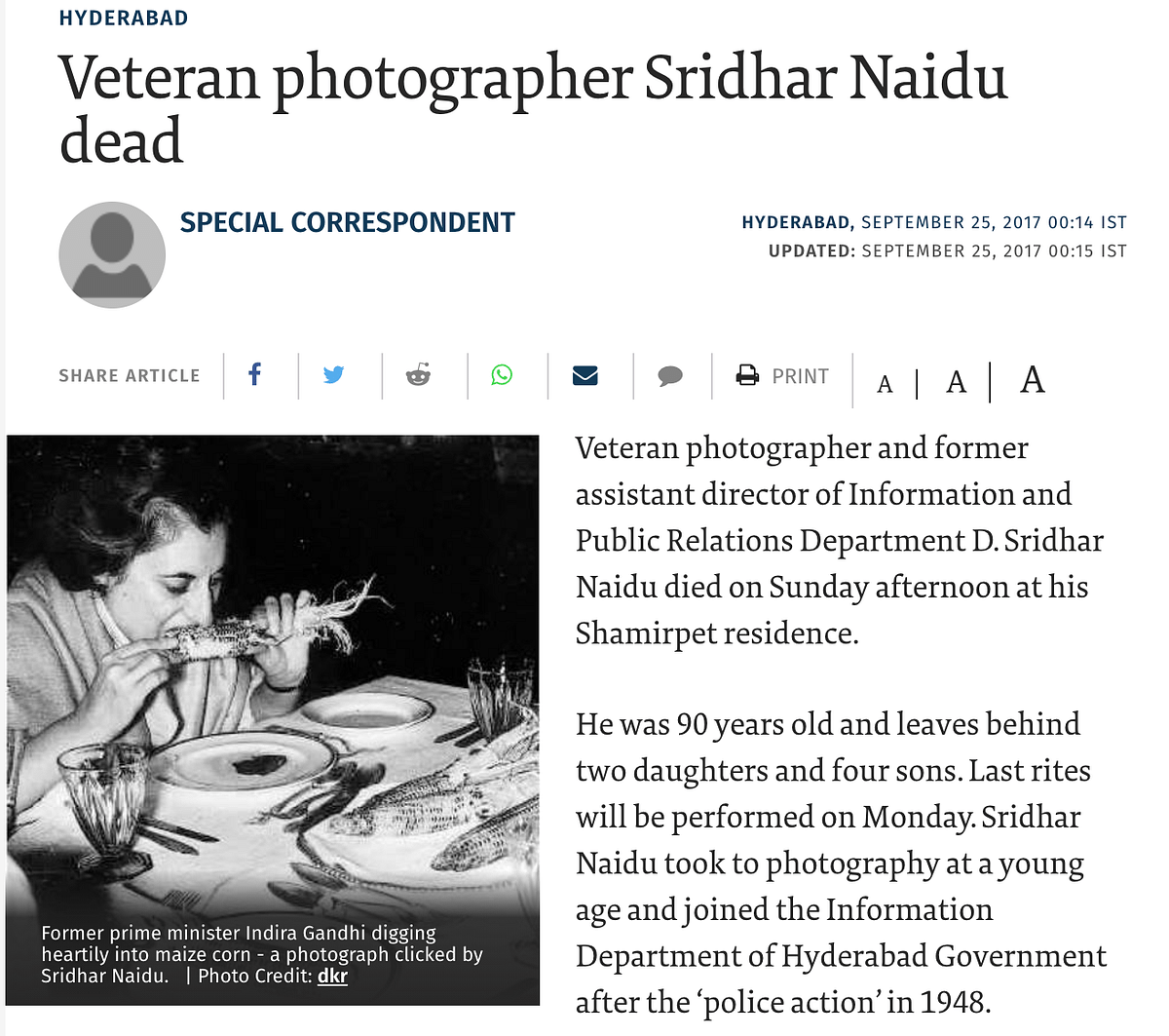 In the original photo, clicked by Sridhar Naidu, Indira Gandhi can be seen eating corn on the cob. 