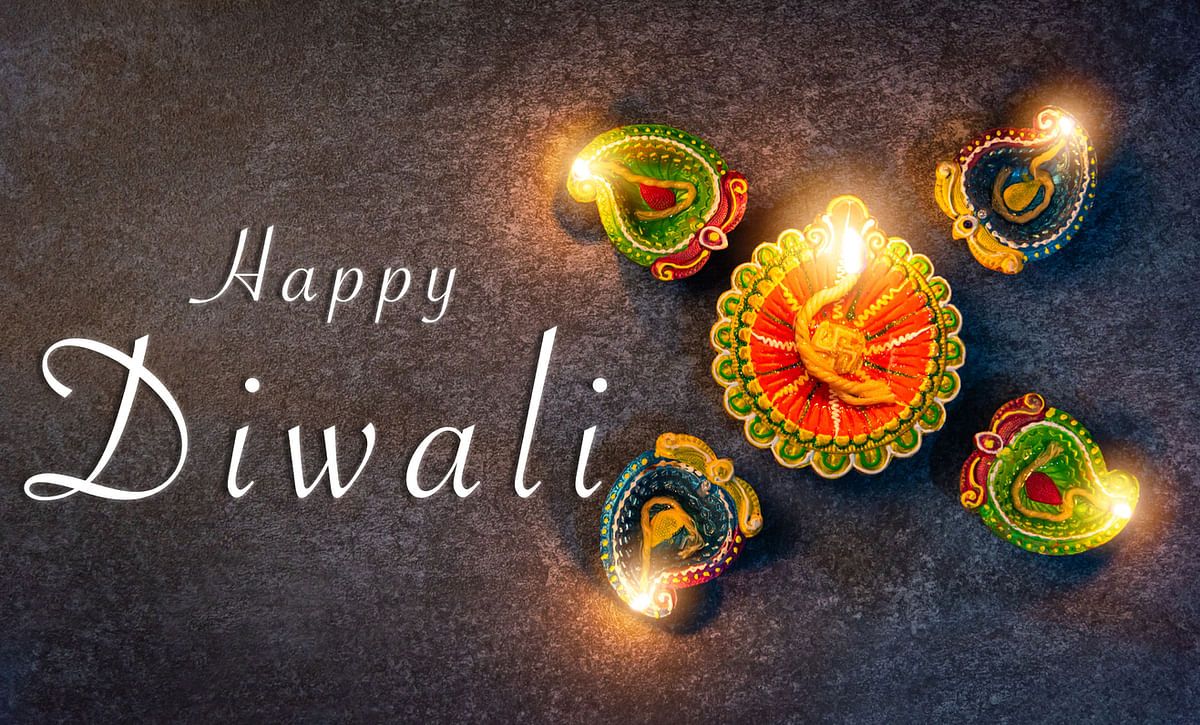 Here are some images, photos, cards and wallpapers with Diwali wishes.