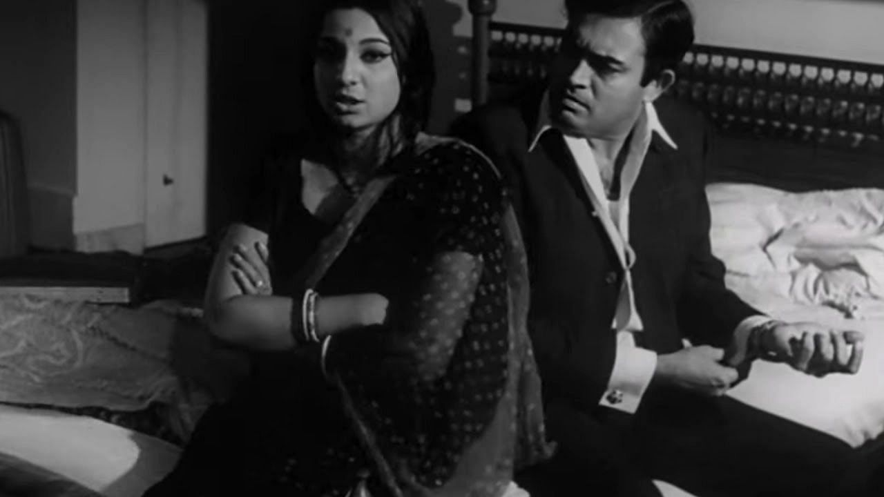 <div class="paragraphs"><p>Tanuja and Sanjeev Kumar in <em>Anubhav</em>.</p></div>