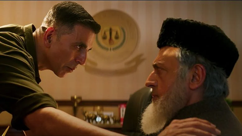 <div class="paragraphs"><p>Akshay Kumar and Gulshan Grover in <em>Sooryavanshi.</em></p></div>