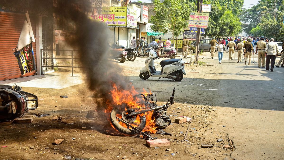 <div class="paragraphs"><p>Shiv Sena's mouthpiece <em>Saamana</em> on Monday, 15 November, published an editorial on the violence that took place in Maharashtra's Amravati in the wake of communal disharmony in Tripura.</p></div>