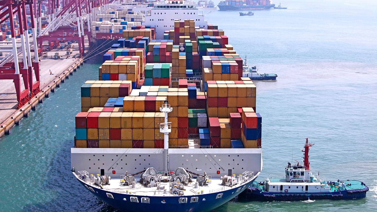 China: Defying Forecasts, October Exports Ensure Trade Surplus of $84 Billion