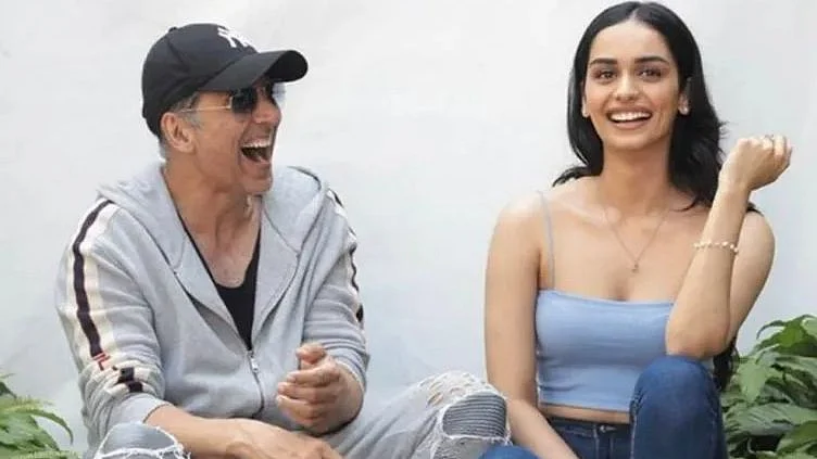 <div class="paragraphs"><p>Akshay Kumar And Manushi Chillar have an age gap of 30 years. </p></div>