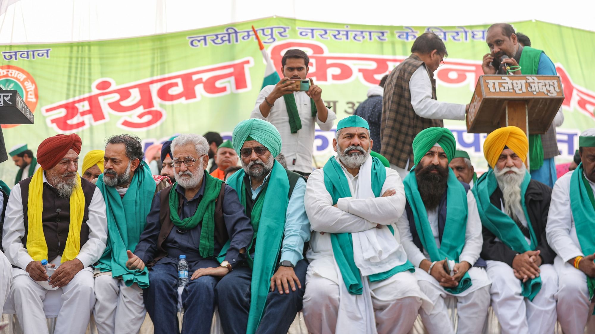 <div class="paragraphs"><p>Bharatiya Kisan Union leader Rakesh Tikait and other leaders attend the 'Kisan Mahapanchayat' organised by Samyukt Kisan Morcha (SKM) at Ecogarden in Lucknow, Monday.</p></div>