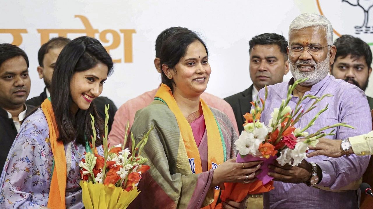 <div class="paragraphs"><p>Rebel Congress MLA Aditi Singh and BSP MLA from Azamgarh Bandana Singh join BJP in presence of party president Swatantra Dev Singh at the party office in Lucknow.</p></div>