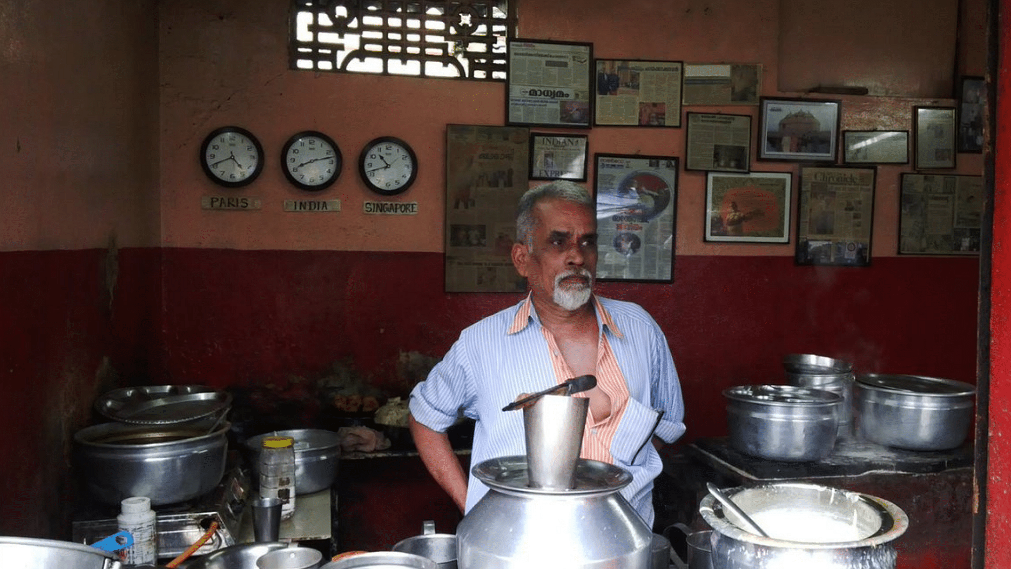 <div class="paragraphs"><p>K R Vijayan, famous tea seller and globetrotter, passed away at the age of 71.</p></div>