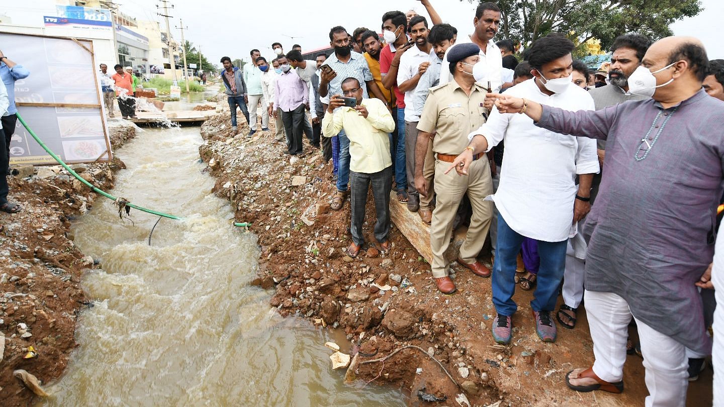 <div class="paragraphs"><p>Karnataka Chief Minister&nbsp;Basavaraj Bommai&nbsp;inspected the rain affected area at Chikkaballapura on Sunday.</p></div>