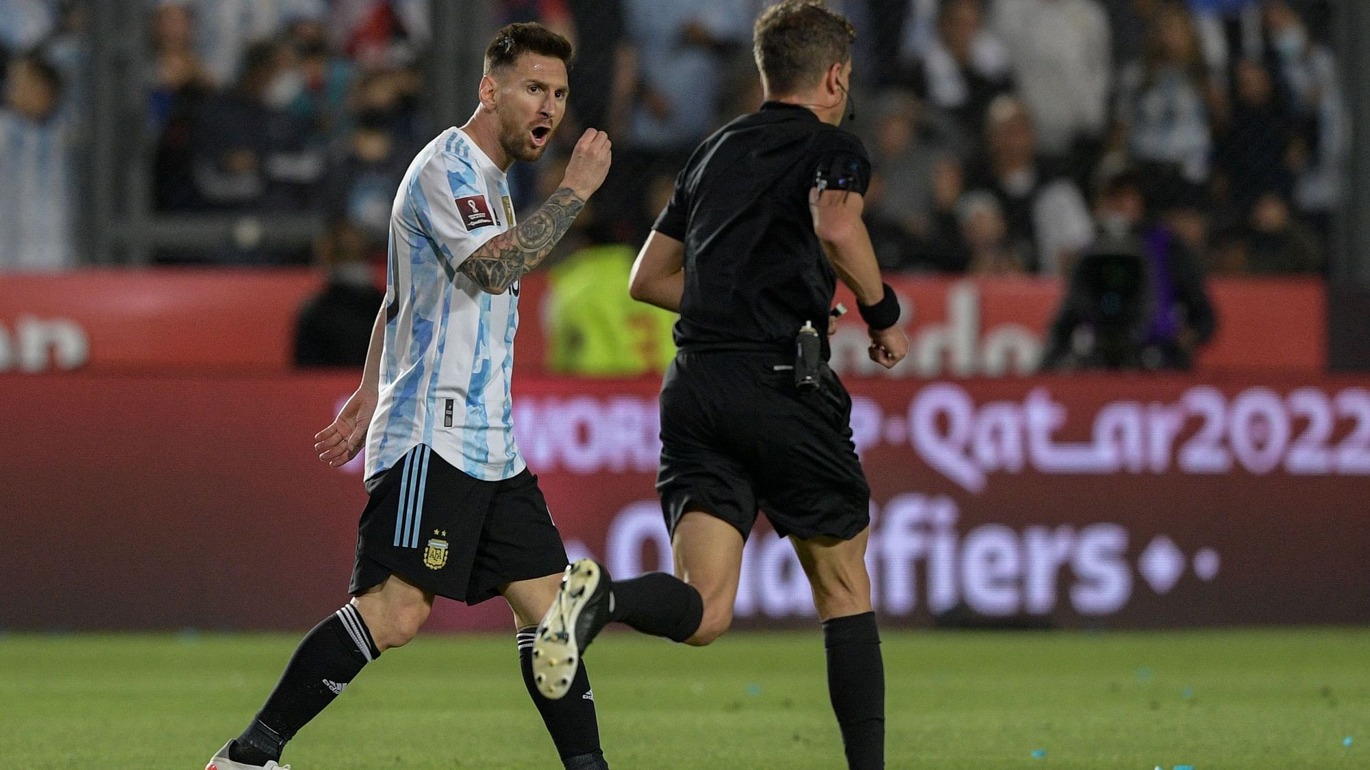<div class="paragraphs"><p>Lionel Messi making his displeasure known to the referee.</p></div>