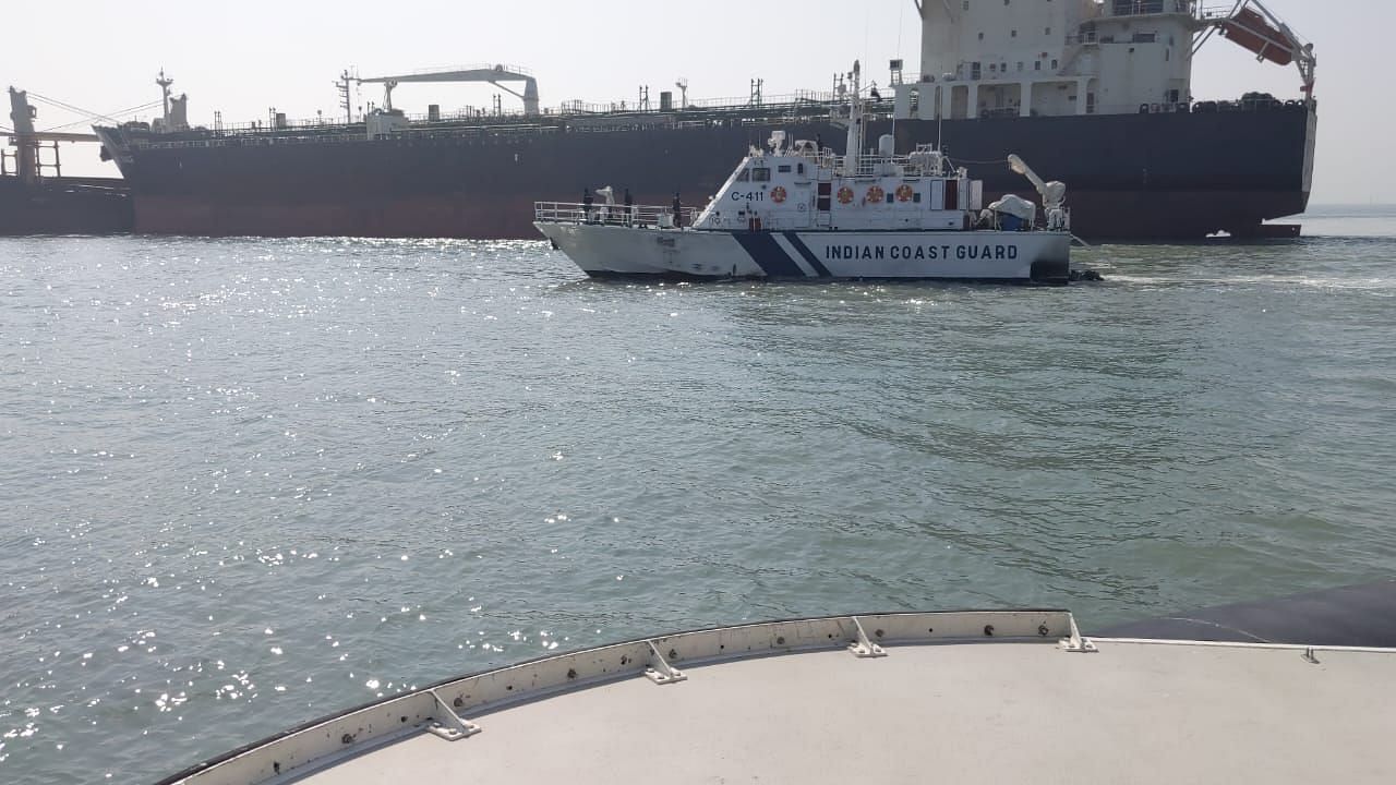 <div class="paragraphs"><p>A collision was reported between two foreign cargo ships in the Dwarka district of Gujarat on 26 November.</p></div>