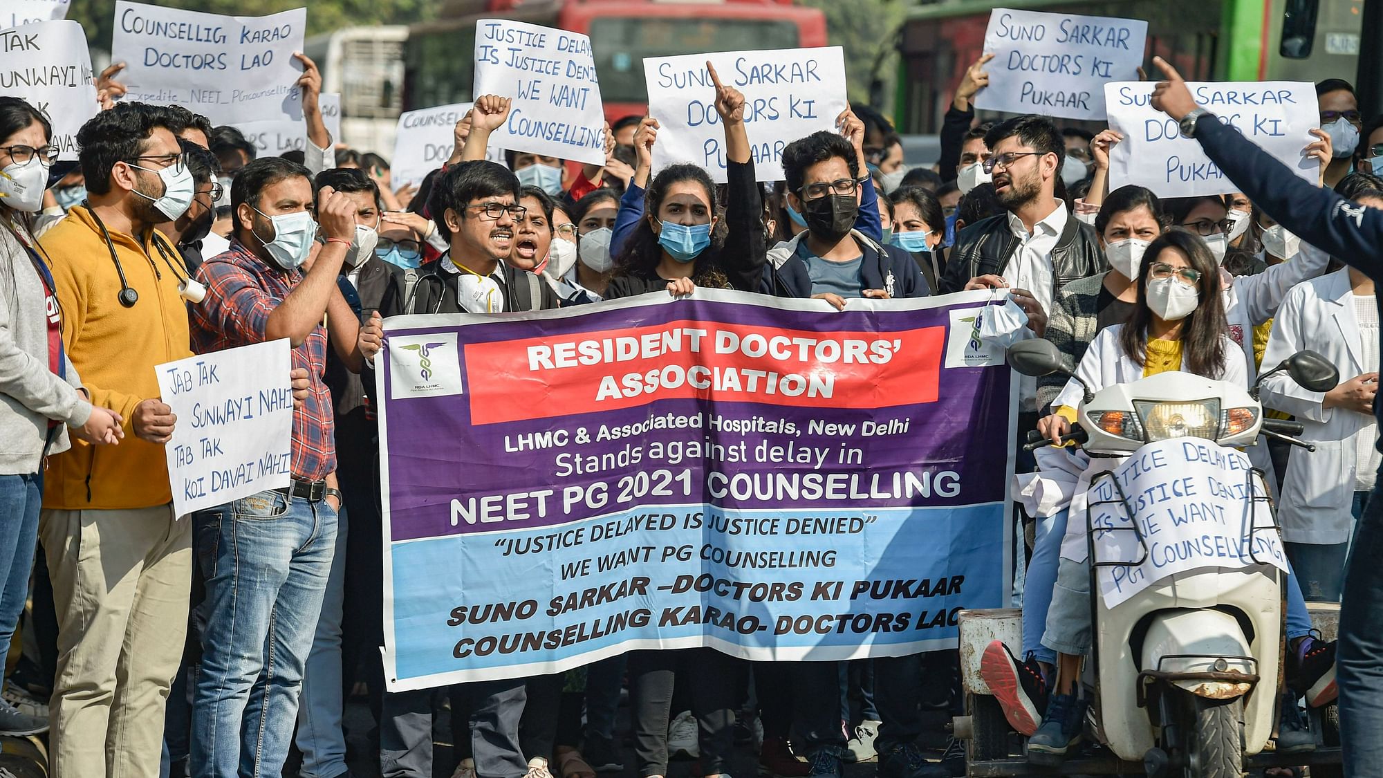 <div class="paragraphs"><p>Resident doctors of Lady Hardinge Medical College protest against NEET-PG&nbsp;counselling and admission process in New Delhi on Wednesday, 8 December. <br></p></div>
