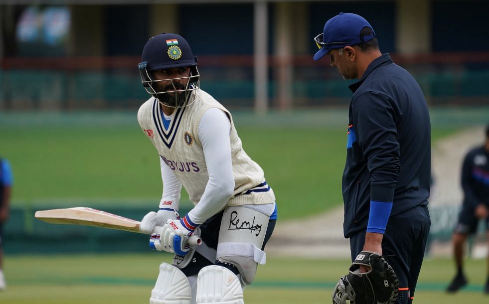 <div class="paragraphs"><p>Virat Kohli and Rahul Dravid during Team India's practice session for the upcoming Test series against South Africa.</p></div>