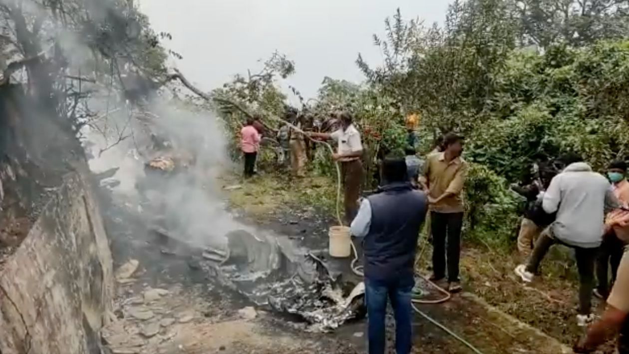 <div class="paragraphs"><p>The black box of the Mi-17V5 of the Indian Air Force that crashed near Coonoor in Ooty leading to the loss of lives of Chief of Defence Staff General Bipin Rawat, his wife Madhulika, and 11 other armed personnel, was recovered on Thursday morning.</p></div>