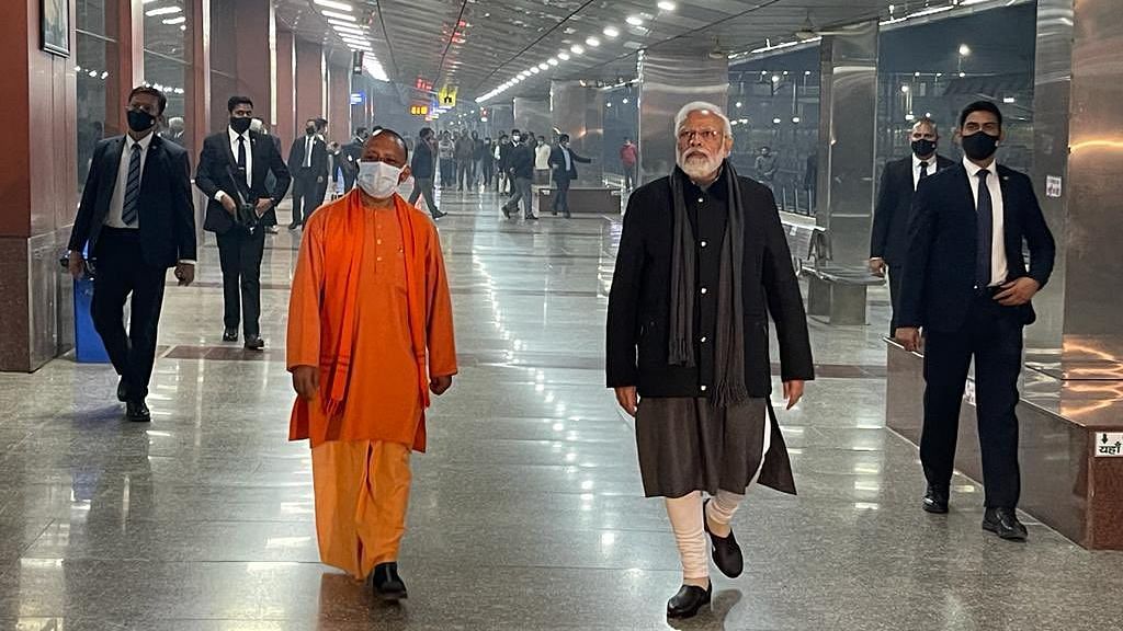 <div class="paragraphs"><p>Prime Minister Narendra Modi on Monday night made an unscheduled visit to the Varanasi railway station, accompanied by Uttar Pradesh Chief Minister Yogi Adityanath.</p></div>