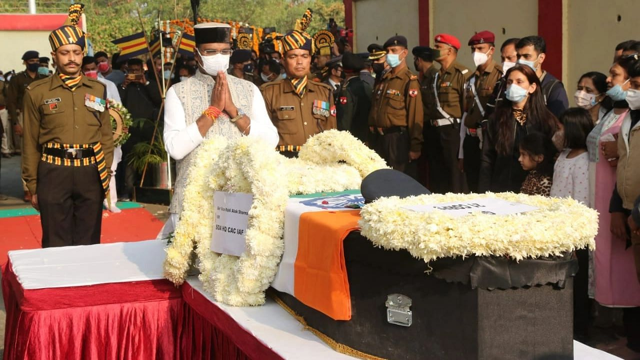 <div class="paragraphs"><p>IAF officials and Madhya Pradesh ministers paid tribute to Varun Singh by laying a wreath on the martyred Group Captain at the Bhopal airport on Thursday afternoon.</p></div>