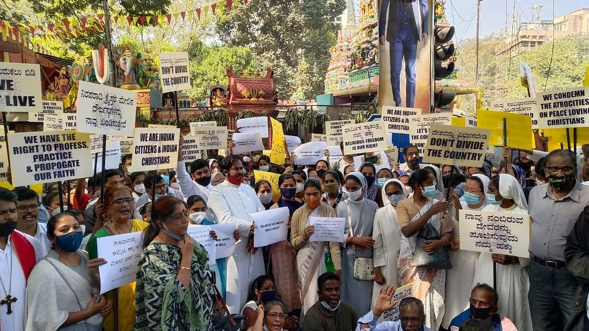 'Politics of Hate': Protest Held in Bengaluru Against 'Anti-Conversion Bill'