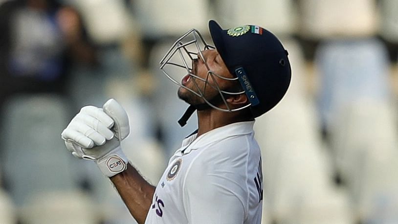 <div class="paragraphs"><p>Mayank Agarwal scored his fourth Test hundred on Day 1 of the Mumbai Test.</p></div>