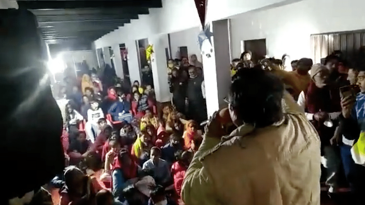 Right-Wing Activists Disrupt Christmas Revelry in Gurugram, Shout 'Jai Shri Ram'