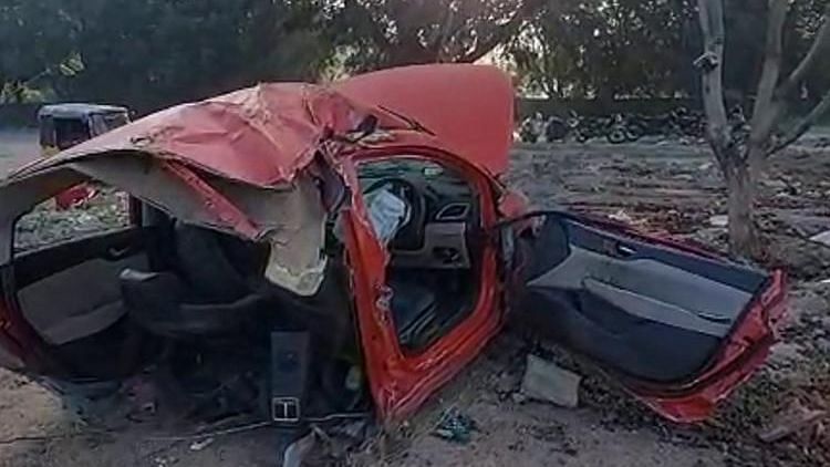 <div class="paragraphs"><p>Three persons were killed and another was injured when the car they were travelling in hit a tree on Saturday, December 18, in Hyderabad.</p></div>